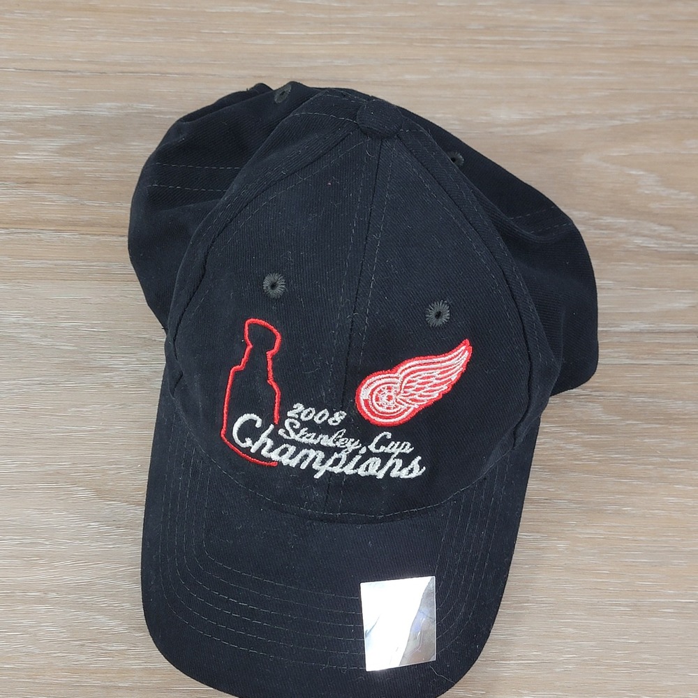 V41 Headwear Detroit Red Wings 2008 Stanley Cup Champions Hat NWT